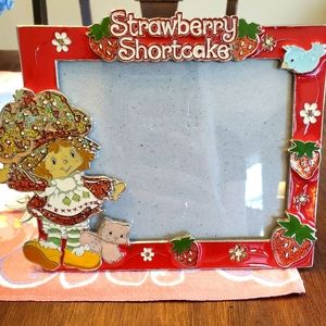 🌻Vintage 1980s Strawberry Shortcake frame
